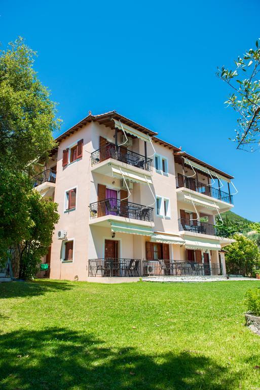Aggeliki Apartments Nikiana Exteriör bild